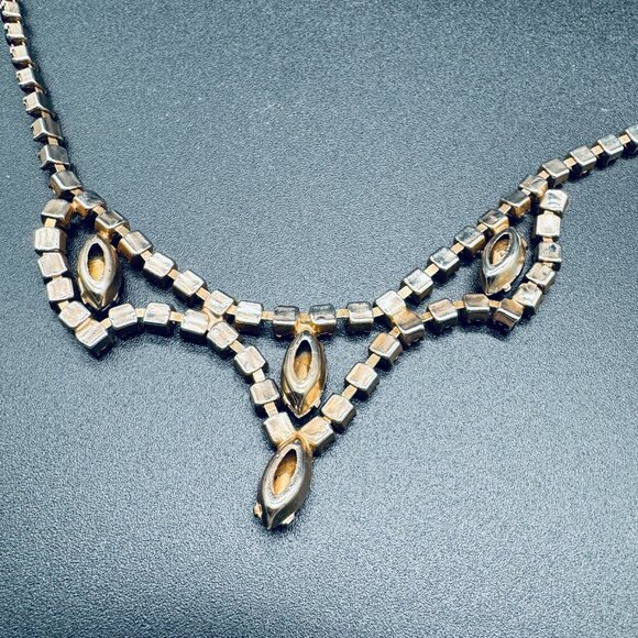 Vintage Necklace Choker and Clip-on Earrings Purple Rhinestones Set - Picture 14 of 14